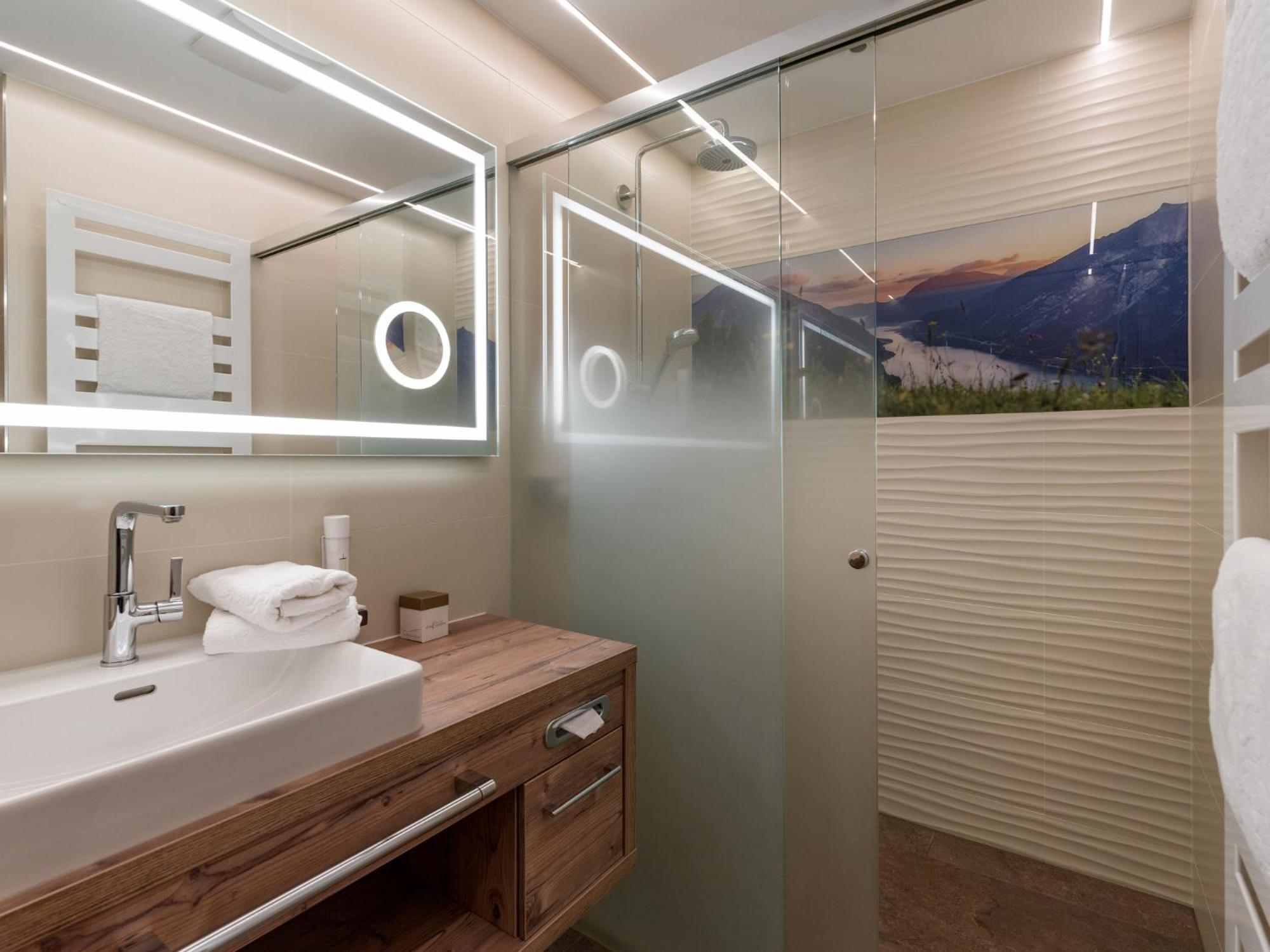 Liebes Caroline 4-Sterne-Hotel Pertisau Ruang foto